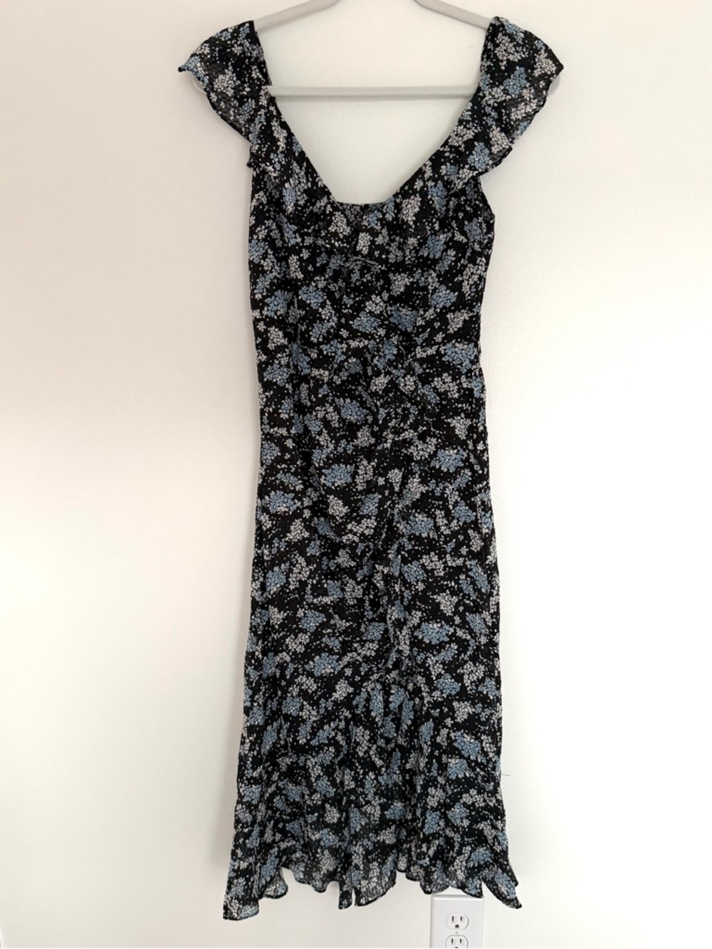 Veronica Beard Amal Ruffled Floral Silk Midi Dress - Picture 2 of 8